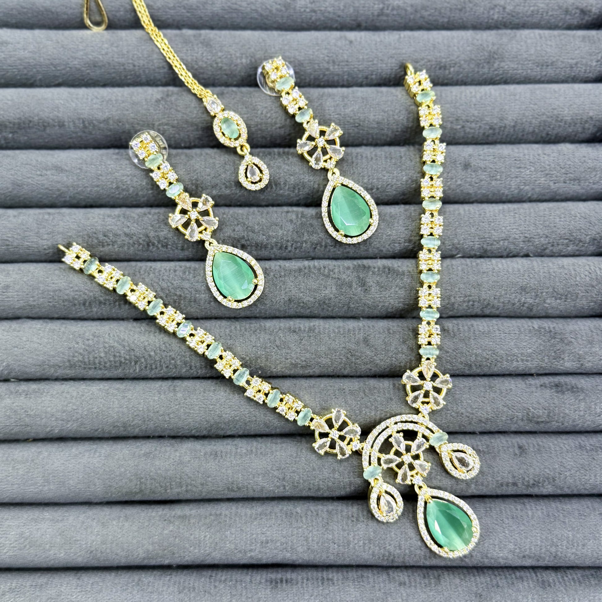 CELESTIAL BLOOM NECKLACE SET