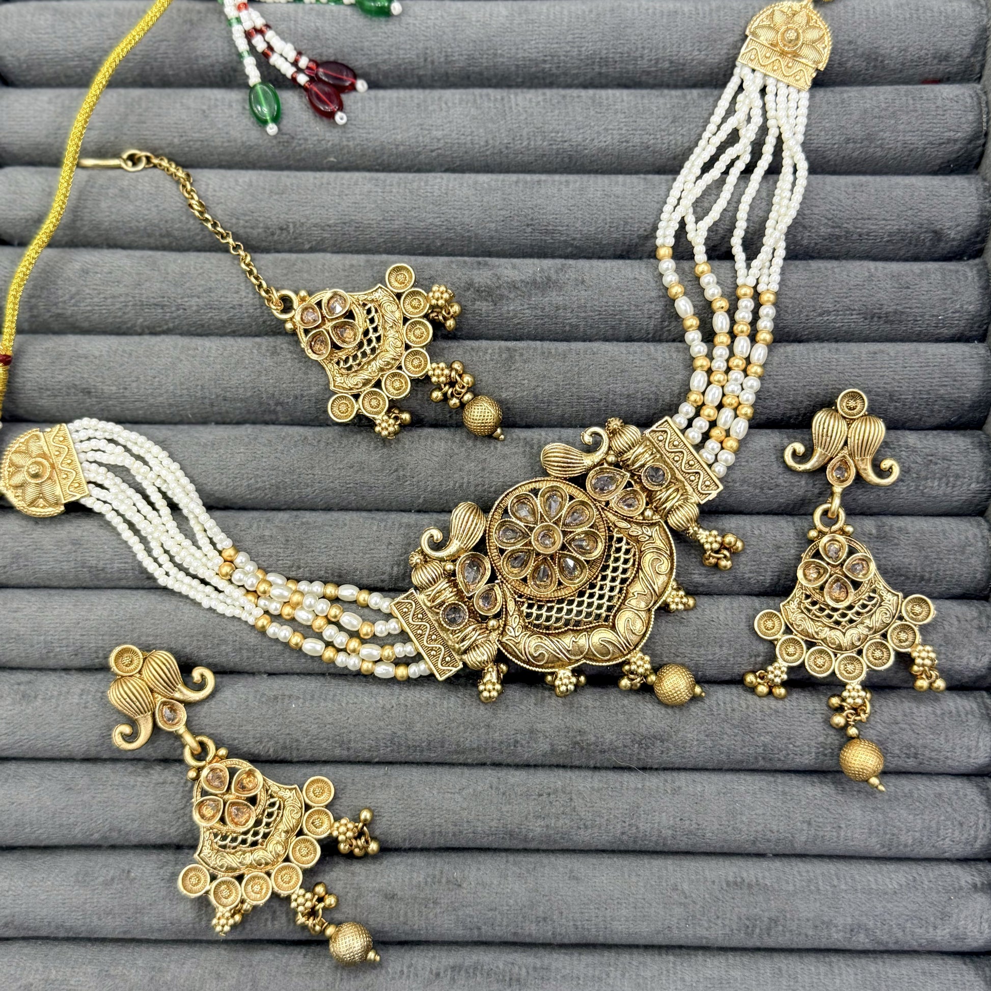 PUSHPANJALI RAJWARI CHOKER SET