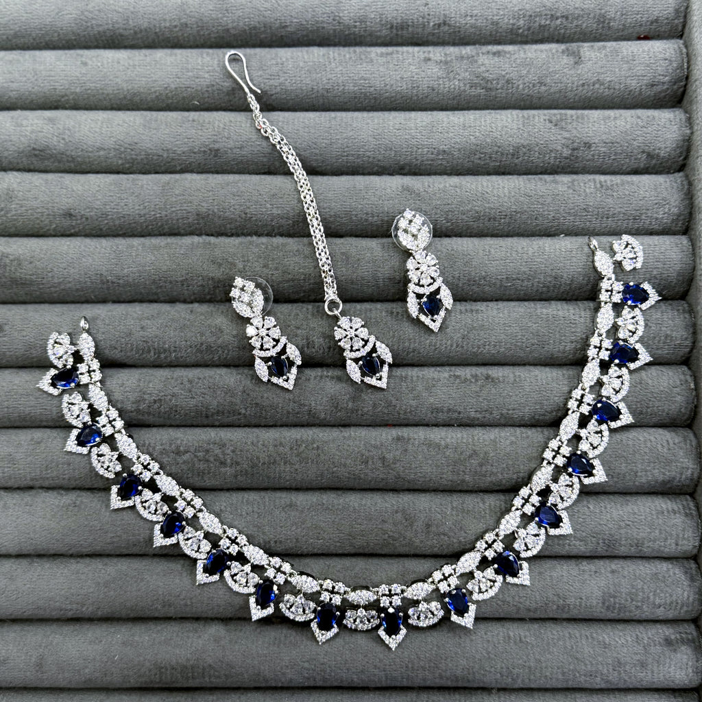 REGAL CROWN NECKLACE SET