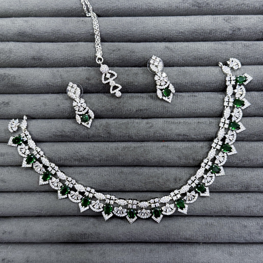 REGAL CROWN NECKLACE SET