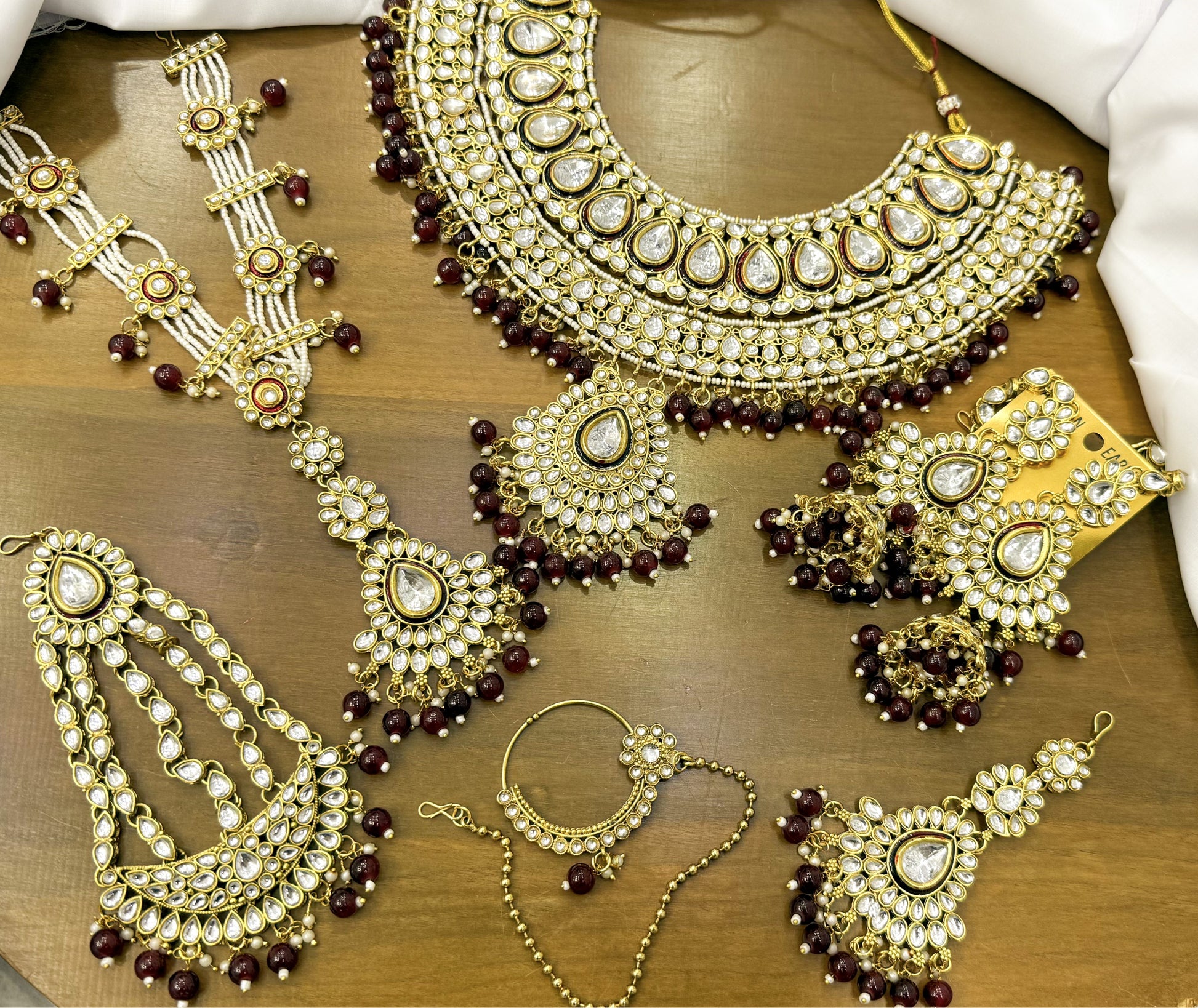 TILASMI CHAND KUNDAN SET