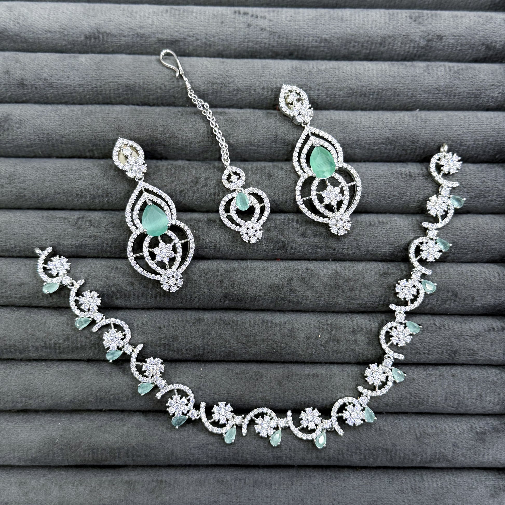 STARLIGHT OPULENCE NECKLACE SET