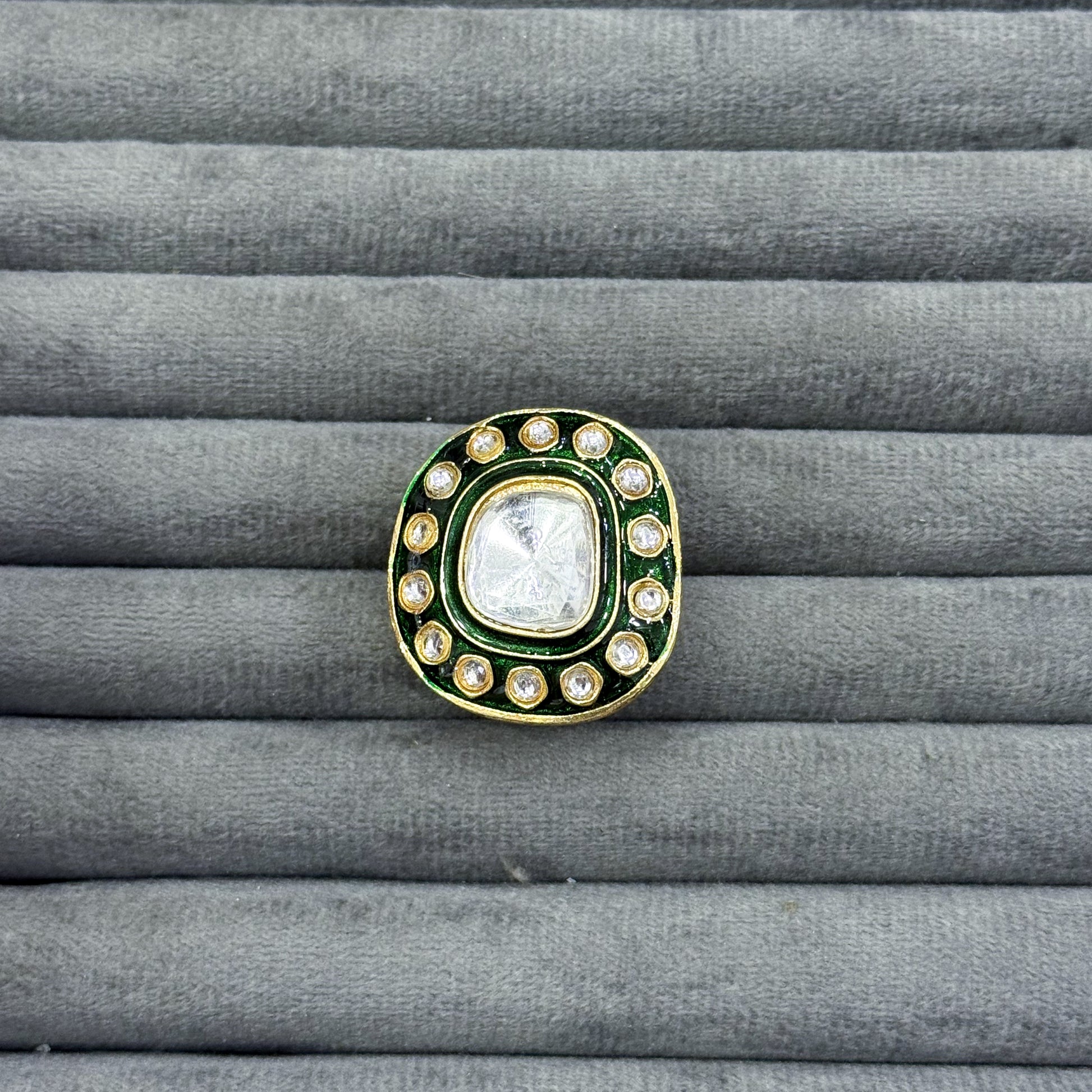 CUSHION CARPET KUNDAN RINGS