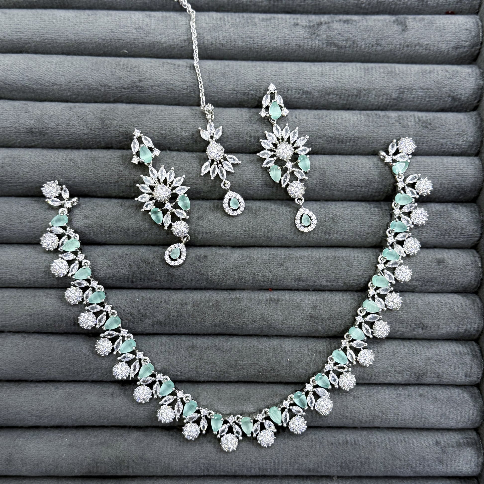 ASTER JEWEL NECKLACE SET