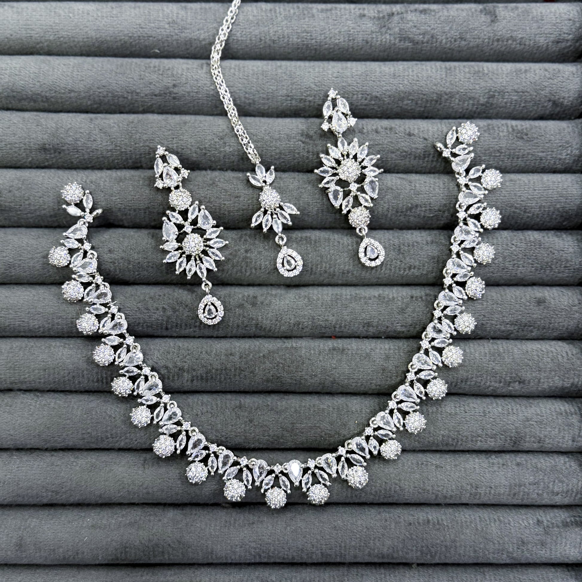 ASTER JEWEL NECKLACE SET