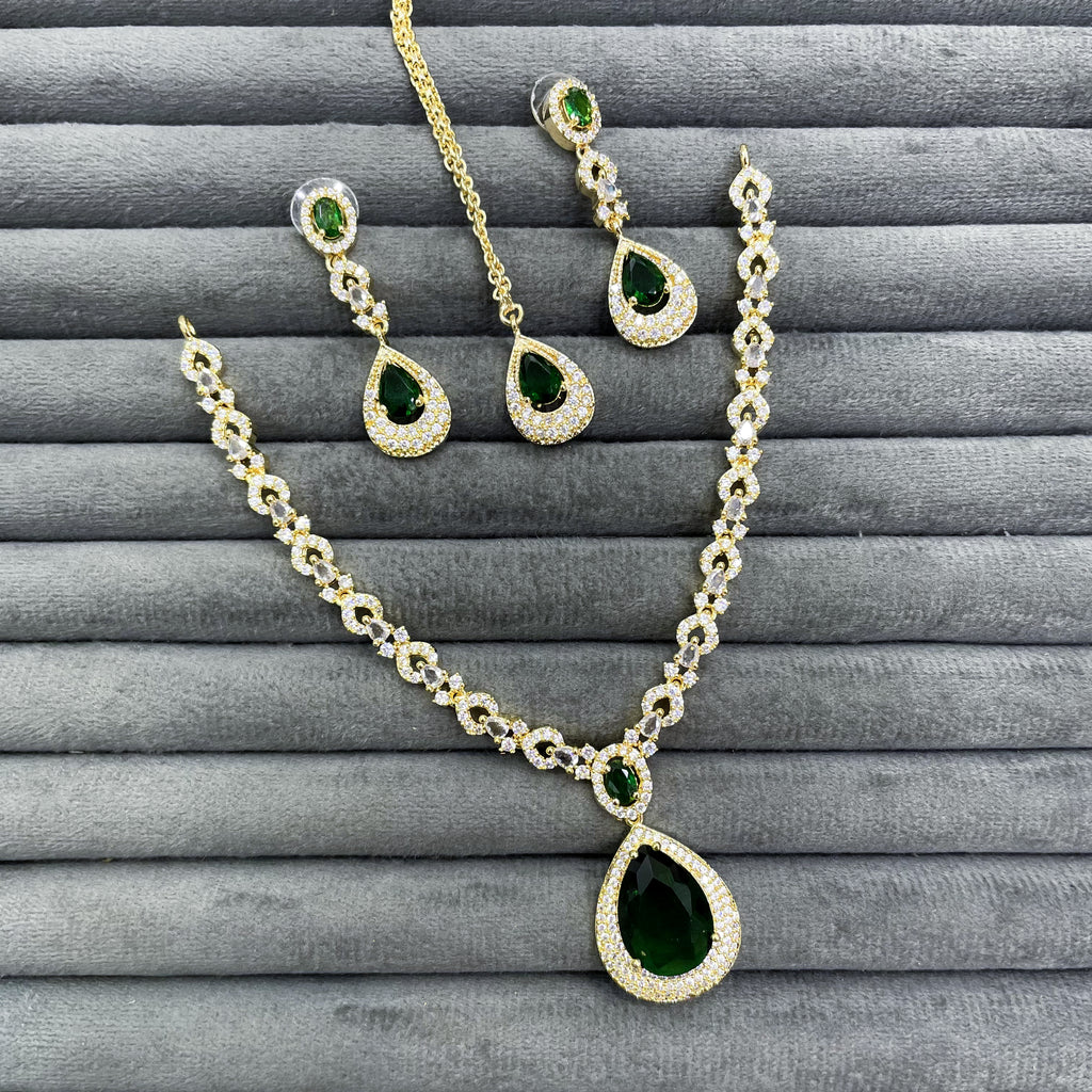 HEIRLOOM ORB NECKLACE SET