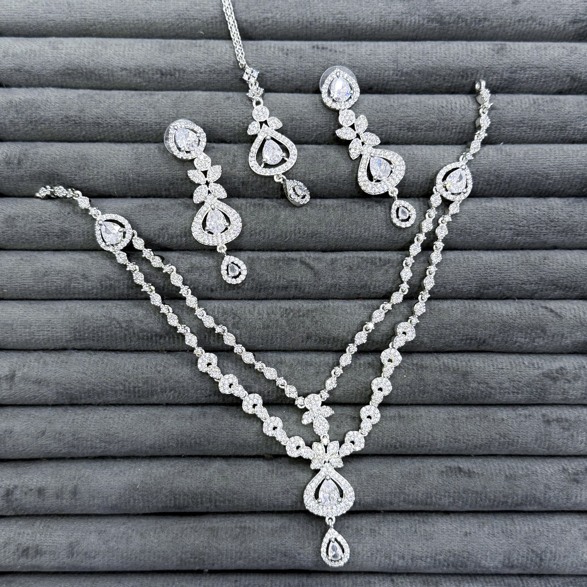 DUAL CASCADE NECKLACE SET