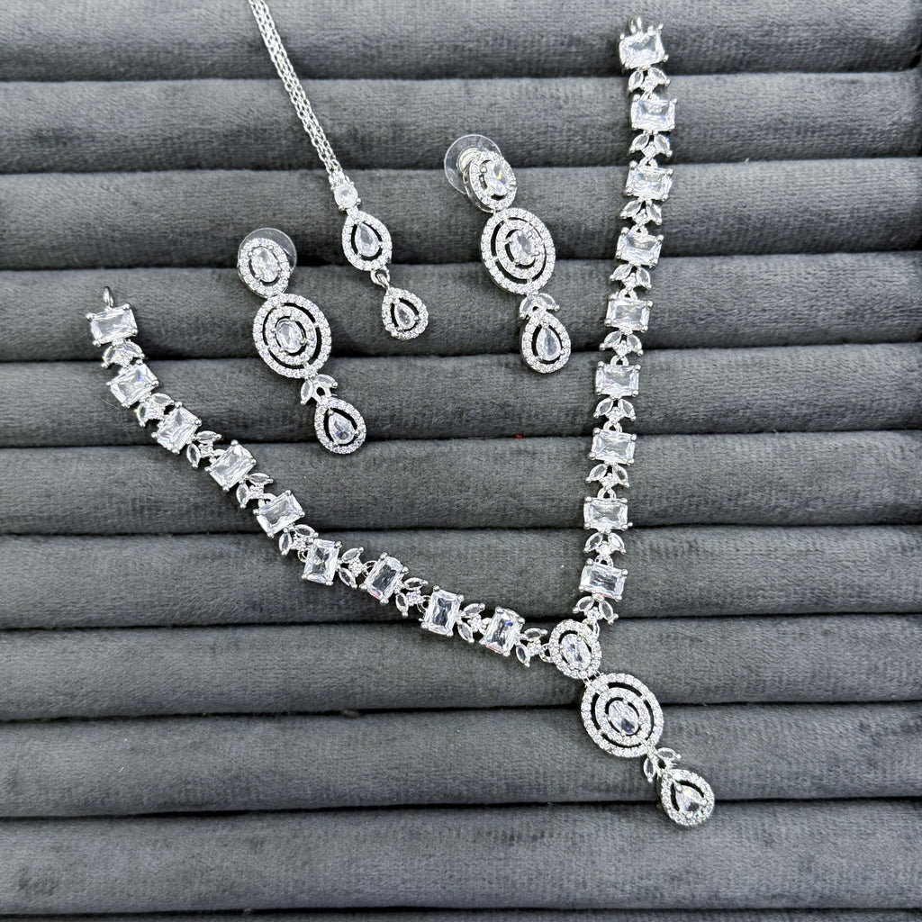 REGAL BRILLIANCE NECKLACE SET