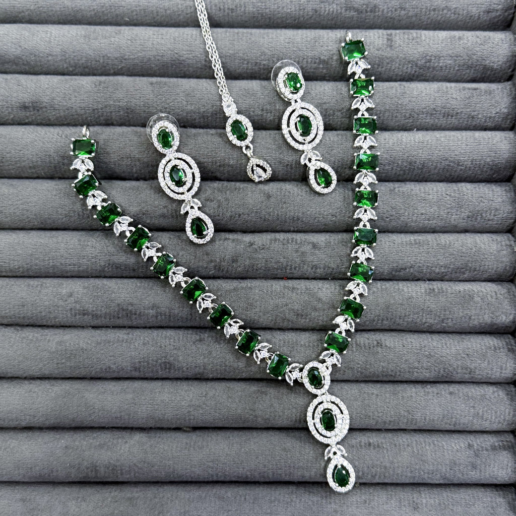 REGAL BRILLIANCE NECKLACE SET