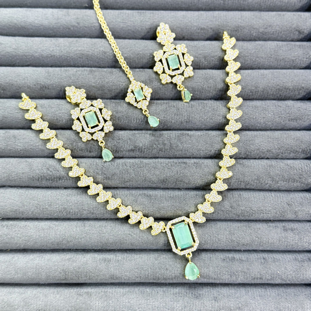 QUEEN'S HEART NECKLACE SET