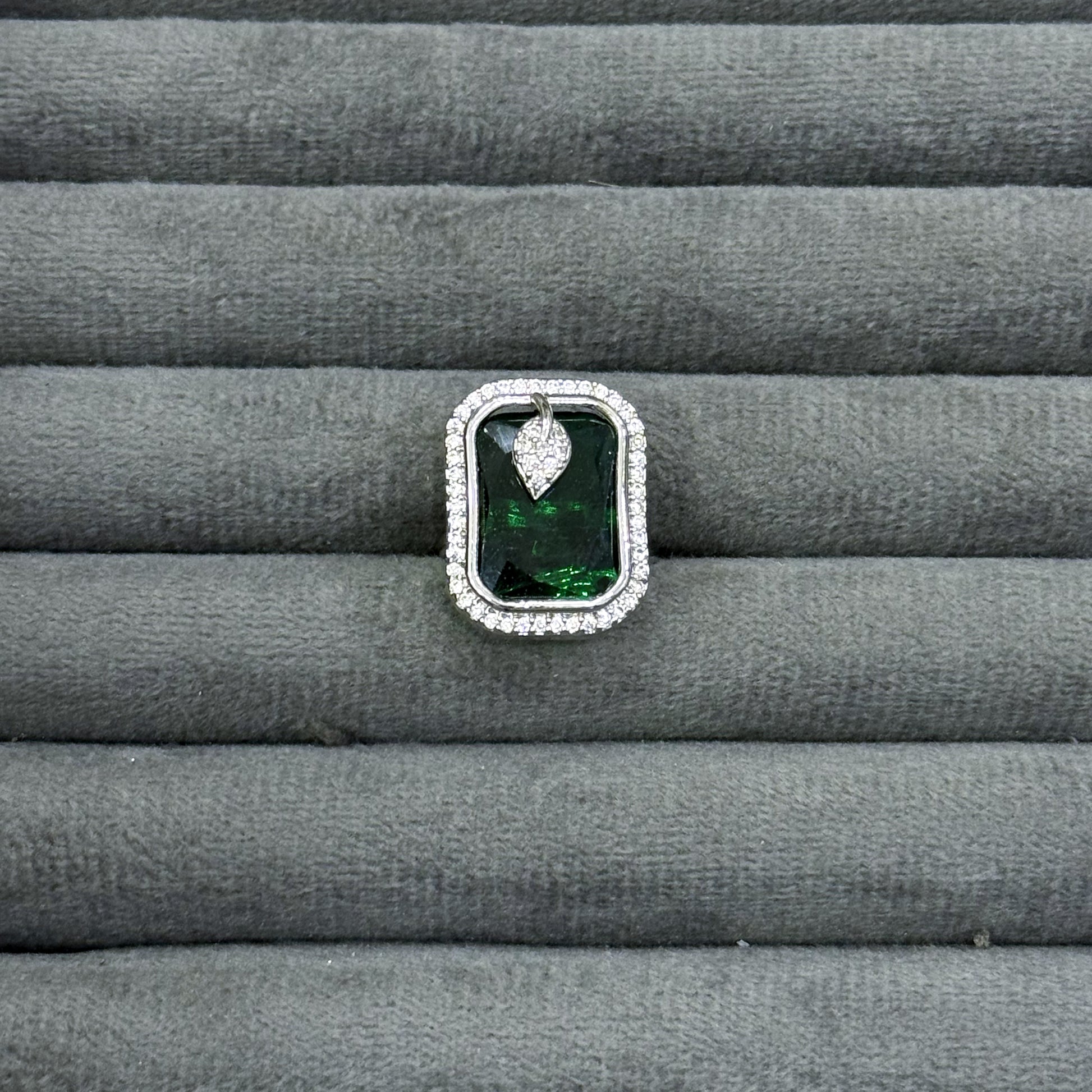 VENETIAN HEART PENDANTS