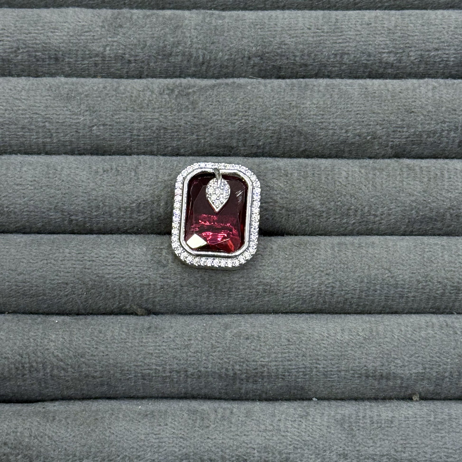 VENETIAN HEART PENDANTS