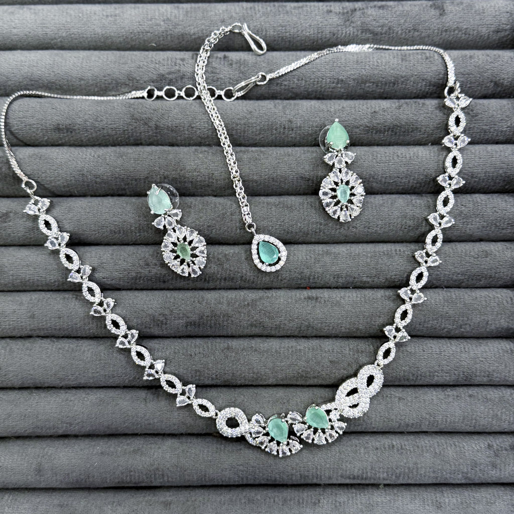 LACE CASCADA NECKLACE SET