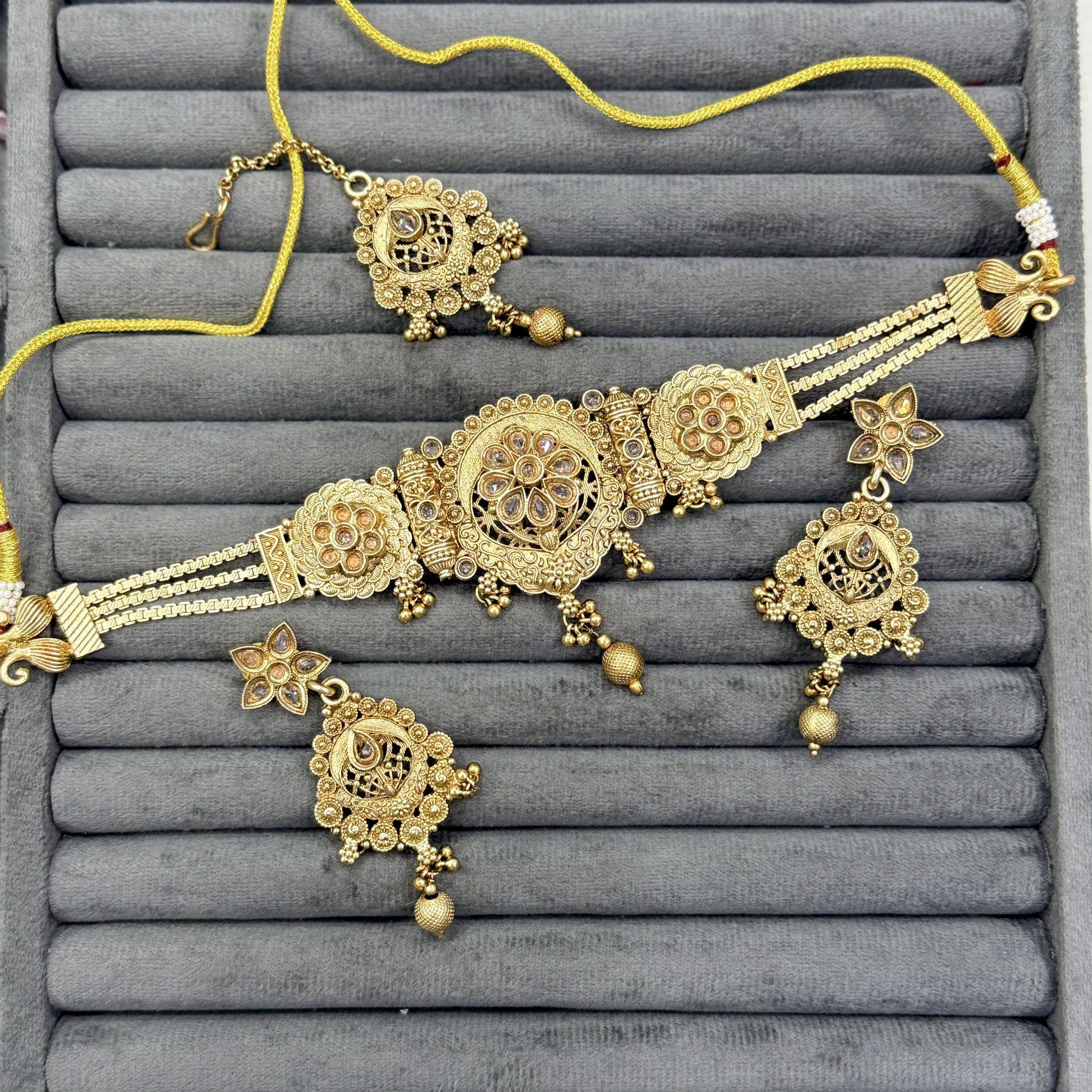 TARIKA PHULWARI RAJWARI CHOKER SET