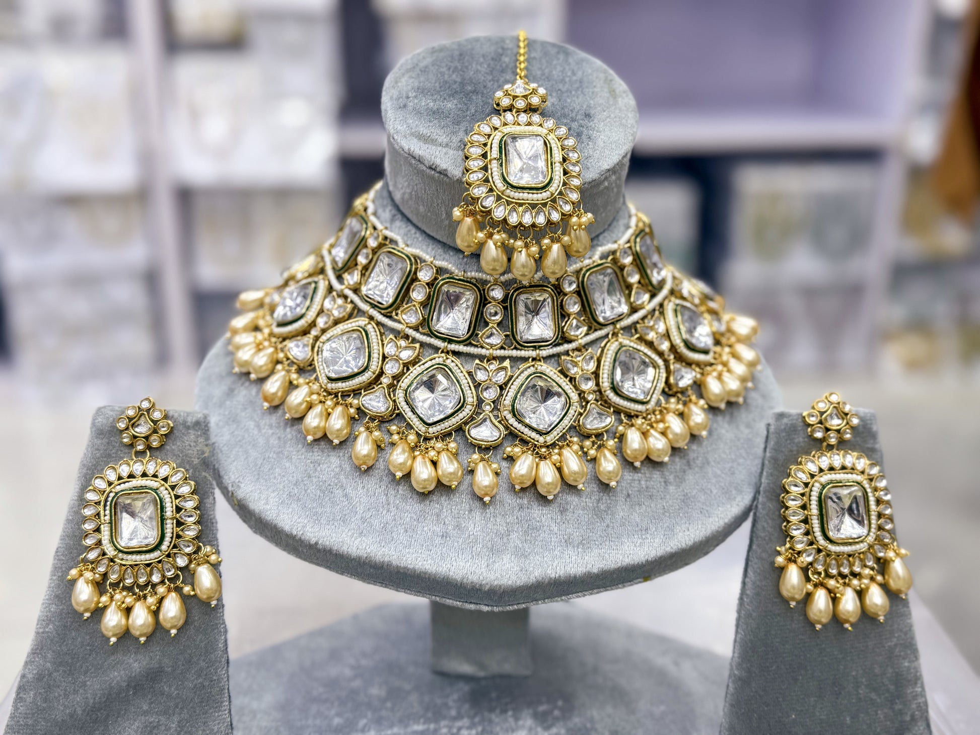 IMPERIA GEOMETRIC KUNDAN NECKLACE SET