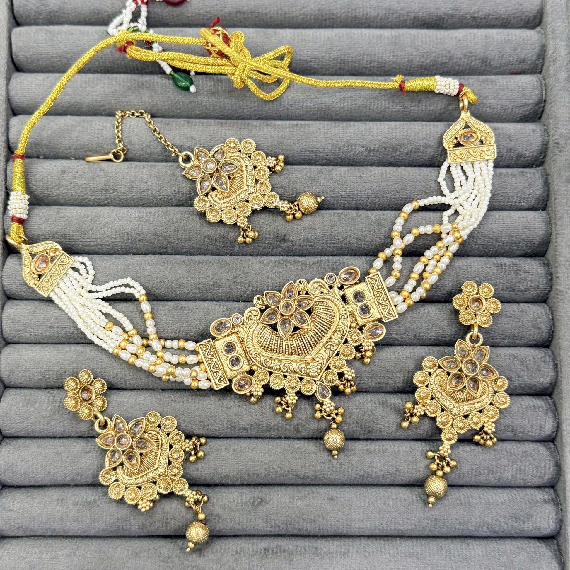HEERA MANI RAJWARI CHOKER SET