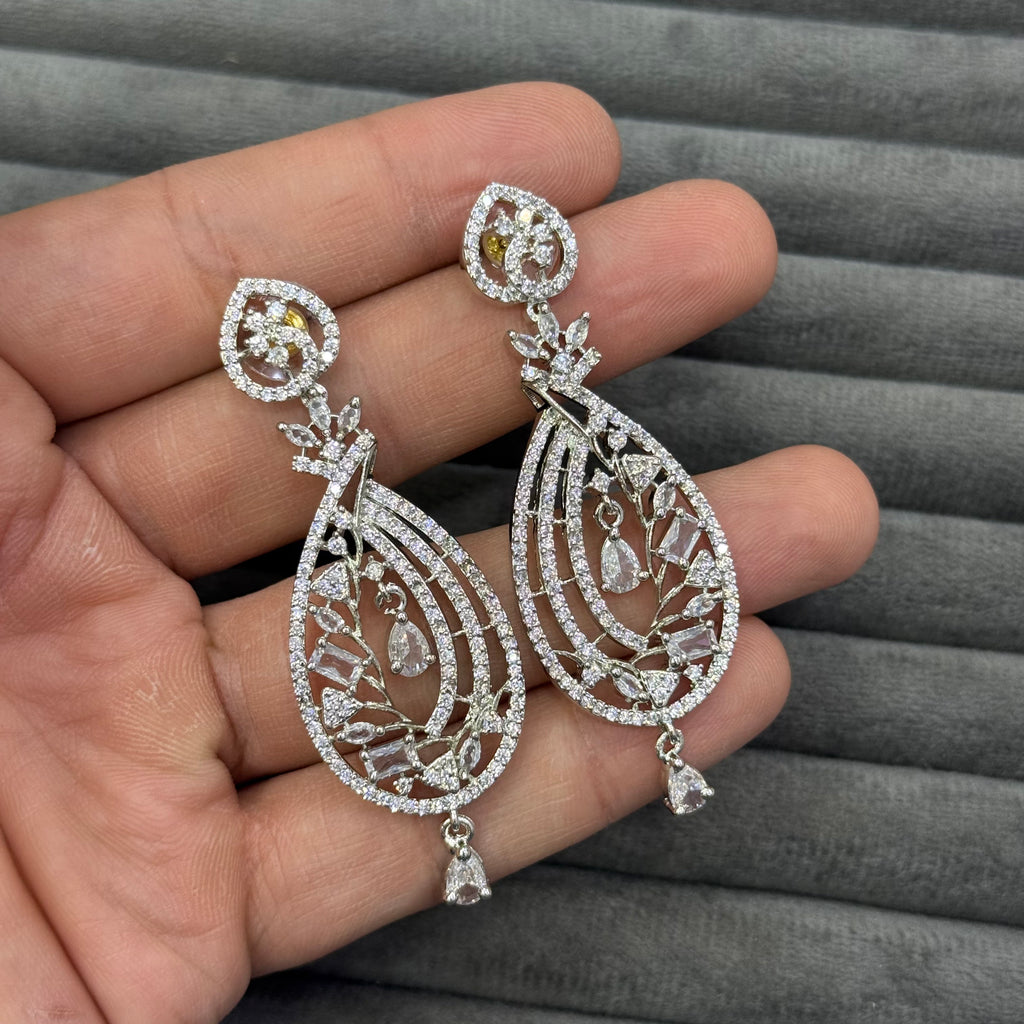 SILVER SYLVAN ZIRCON EARRINGS
