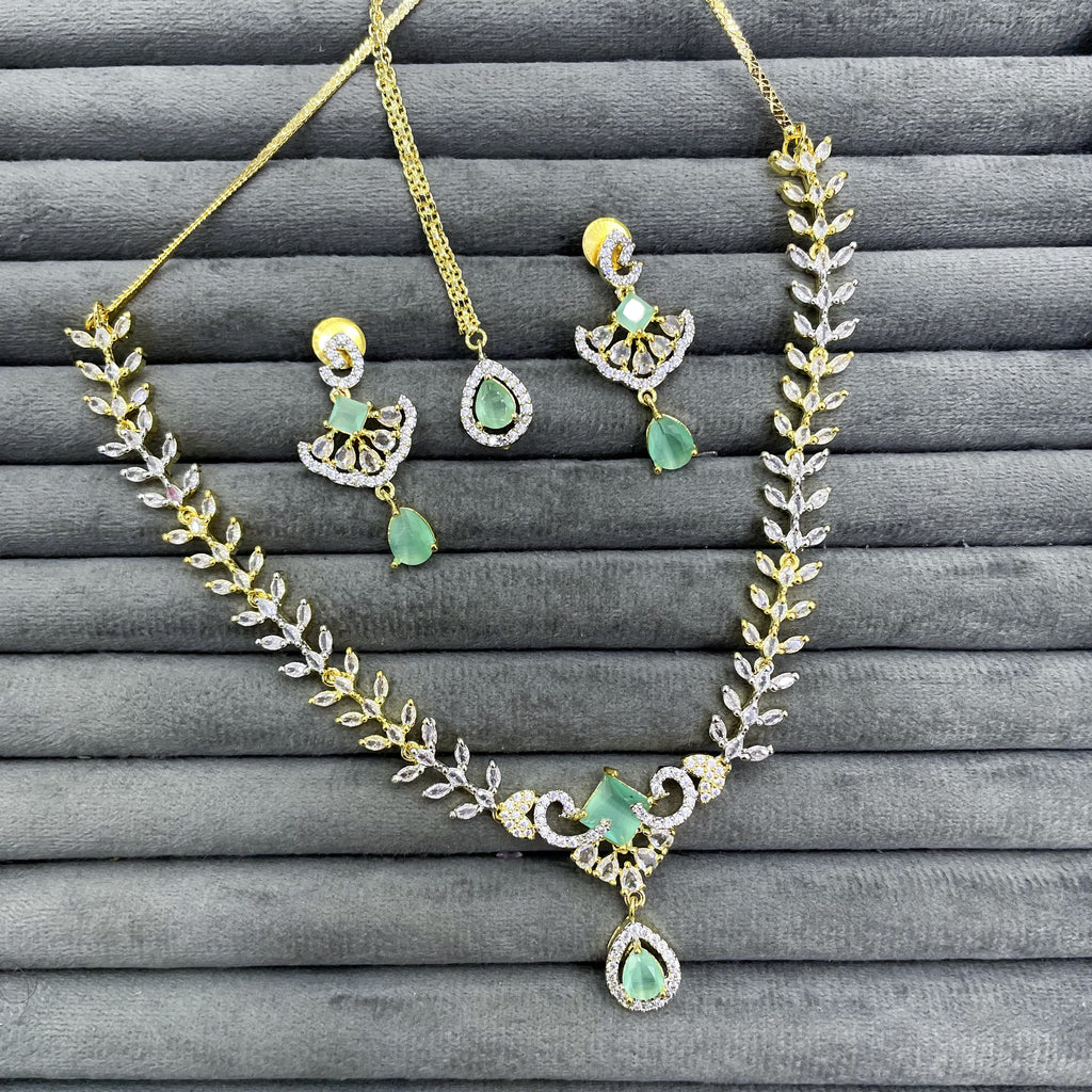 OLIVE WREATH NECKLACE SET