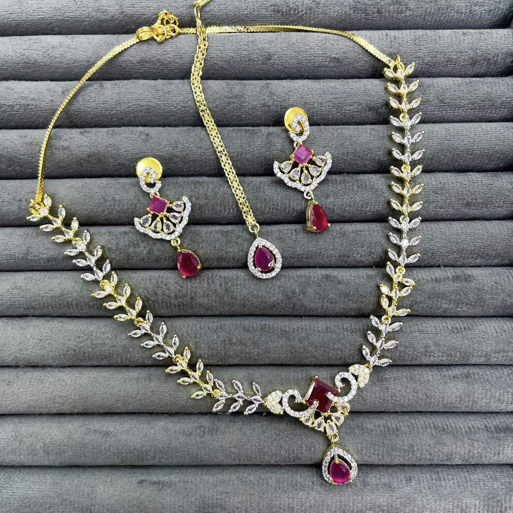 OLIVE WREATH NECKLACE SET