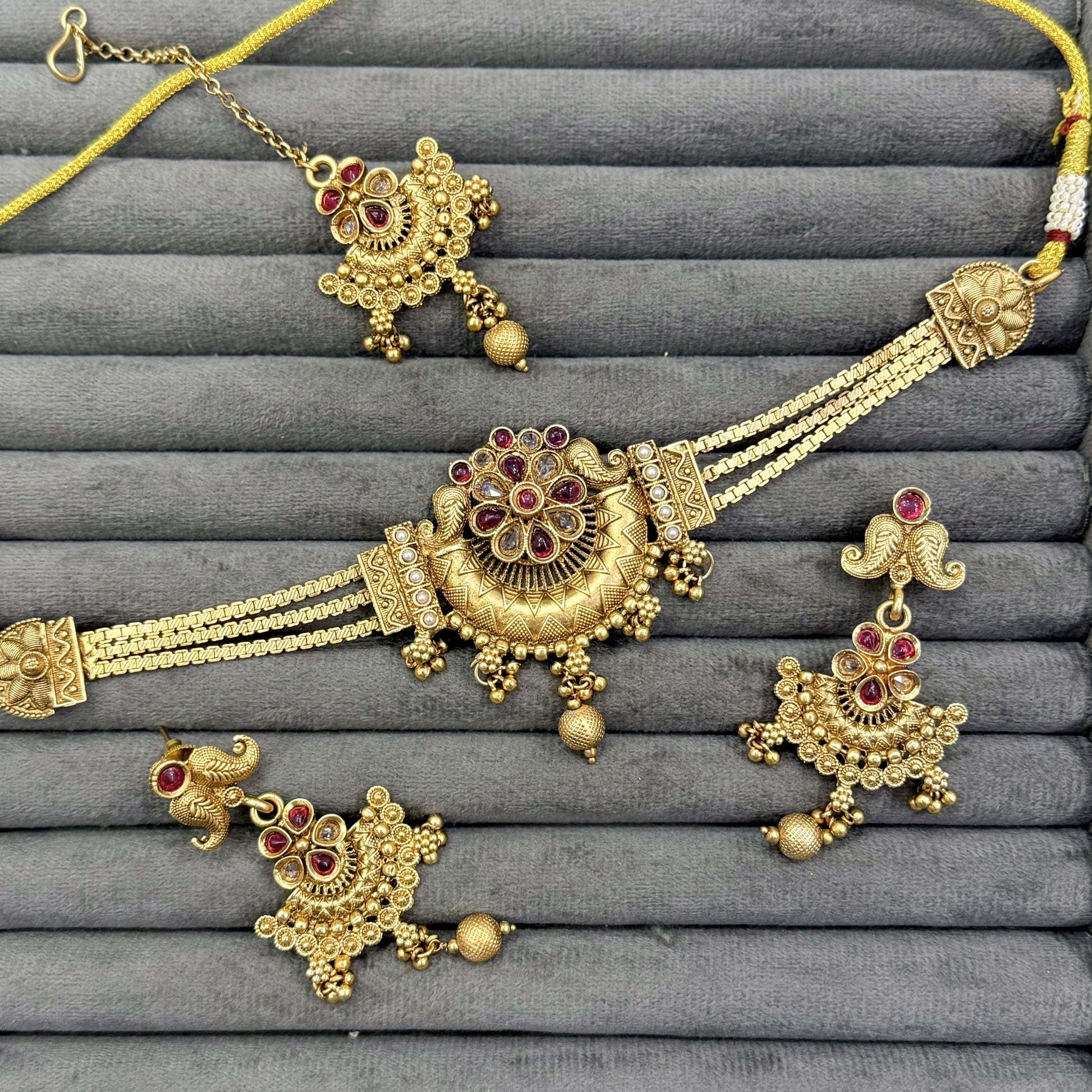 CHANDRA HAAR RAJWARI CHOKER SET