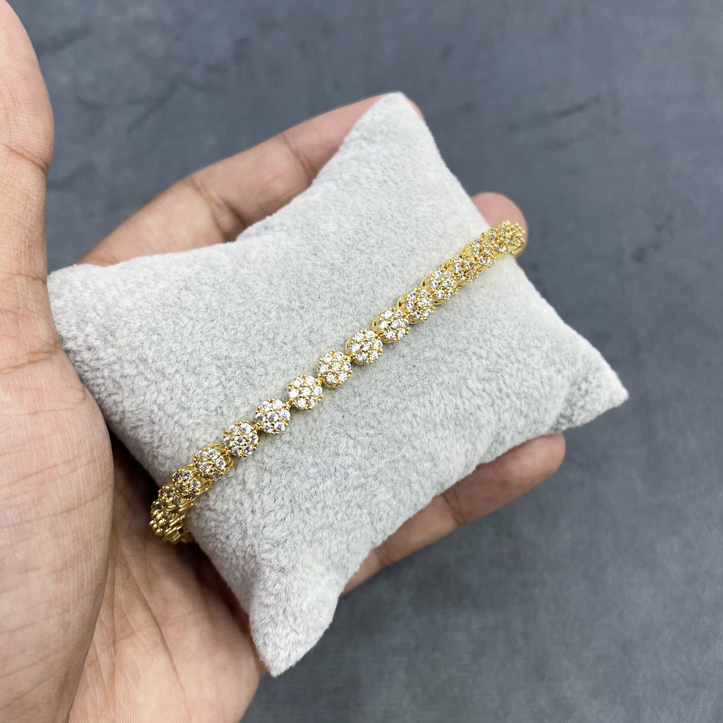 GOLDEN-DEW-CLUSTER-ZIRCON-BRACELET