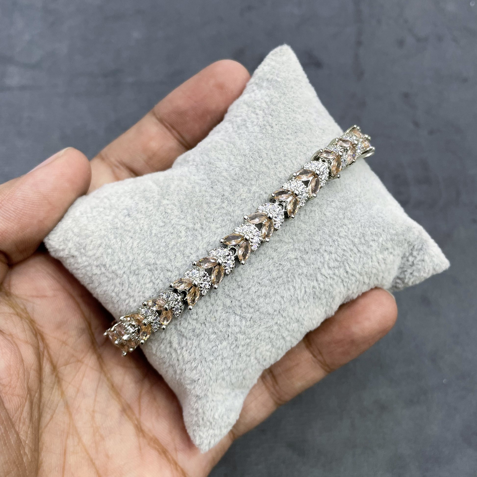 CHAMPAGNE-VINE-ZIRCON-BRACELET