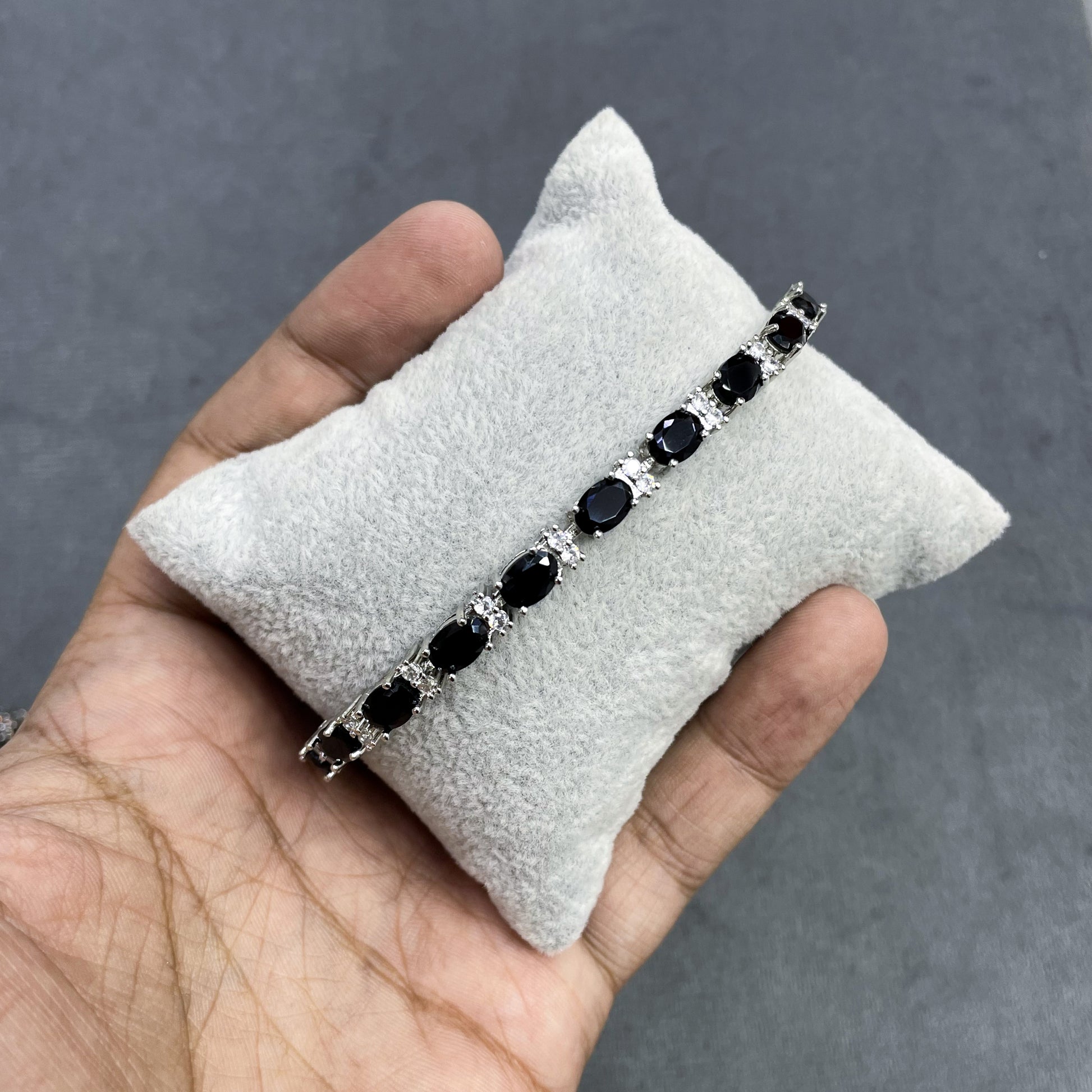 MIDNIGHT-SILVER-TENNIS-ZIRCON-BRACELET