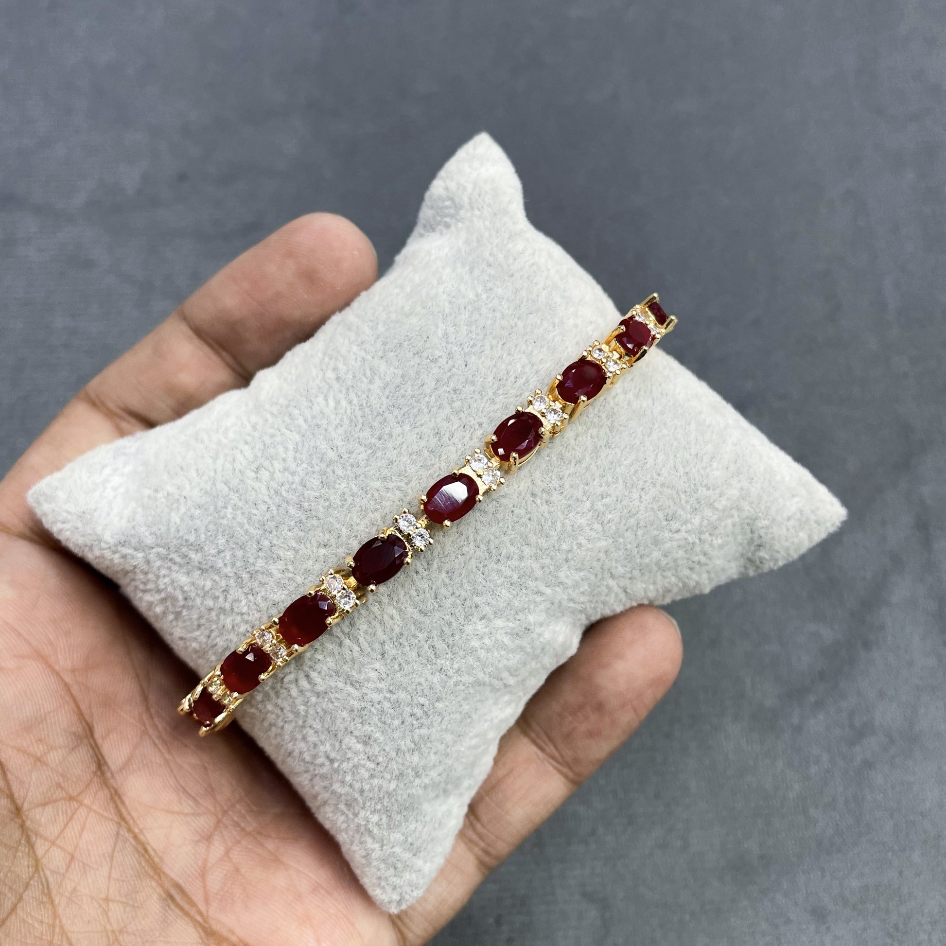 RUBY-VELVET-GOLD-ZIRCON-BRACELET