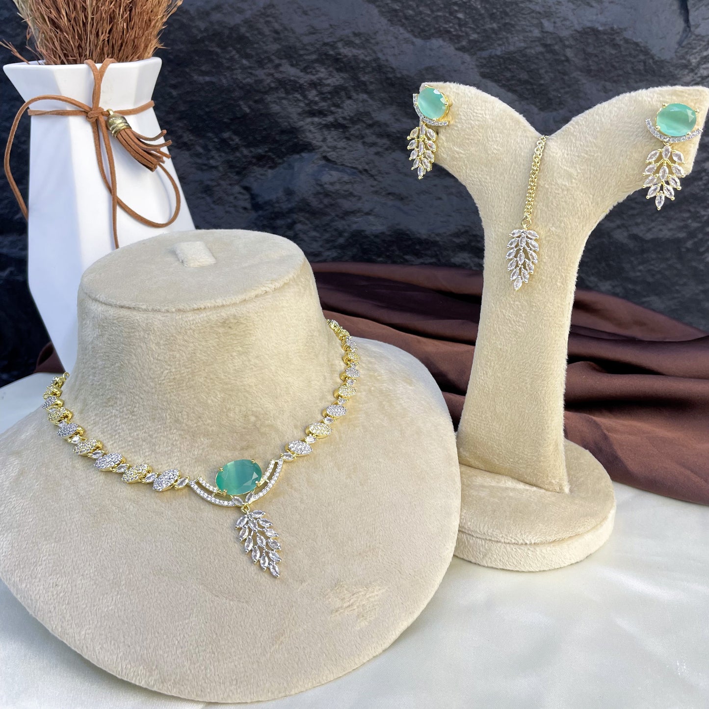 AURORA VINE NECKLACE SET