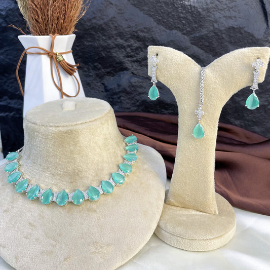 VINTAGE TEARDROP NECKLACE SET