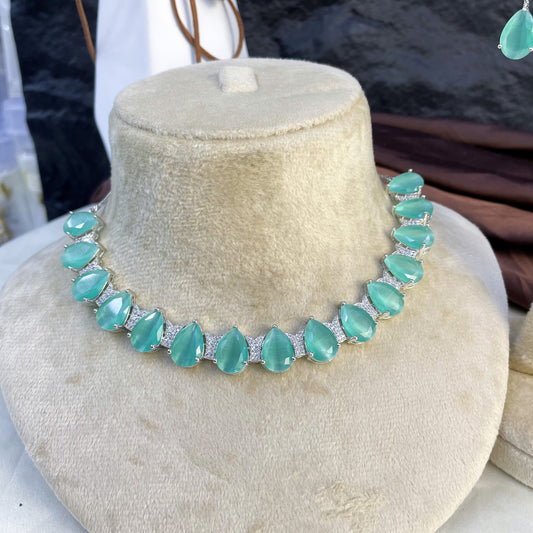 VINTAGE TEARDROP NECKLACE SET