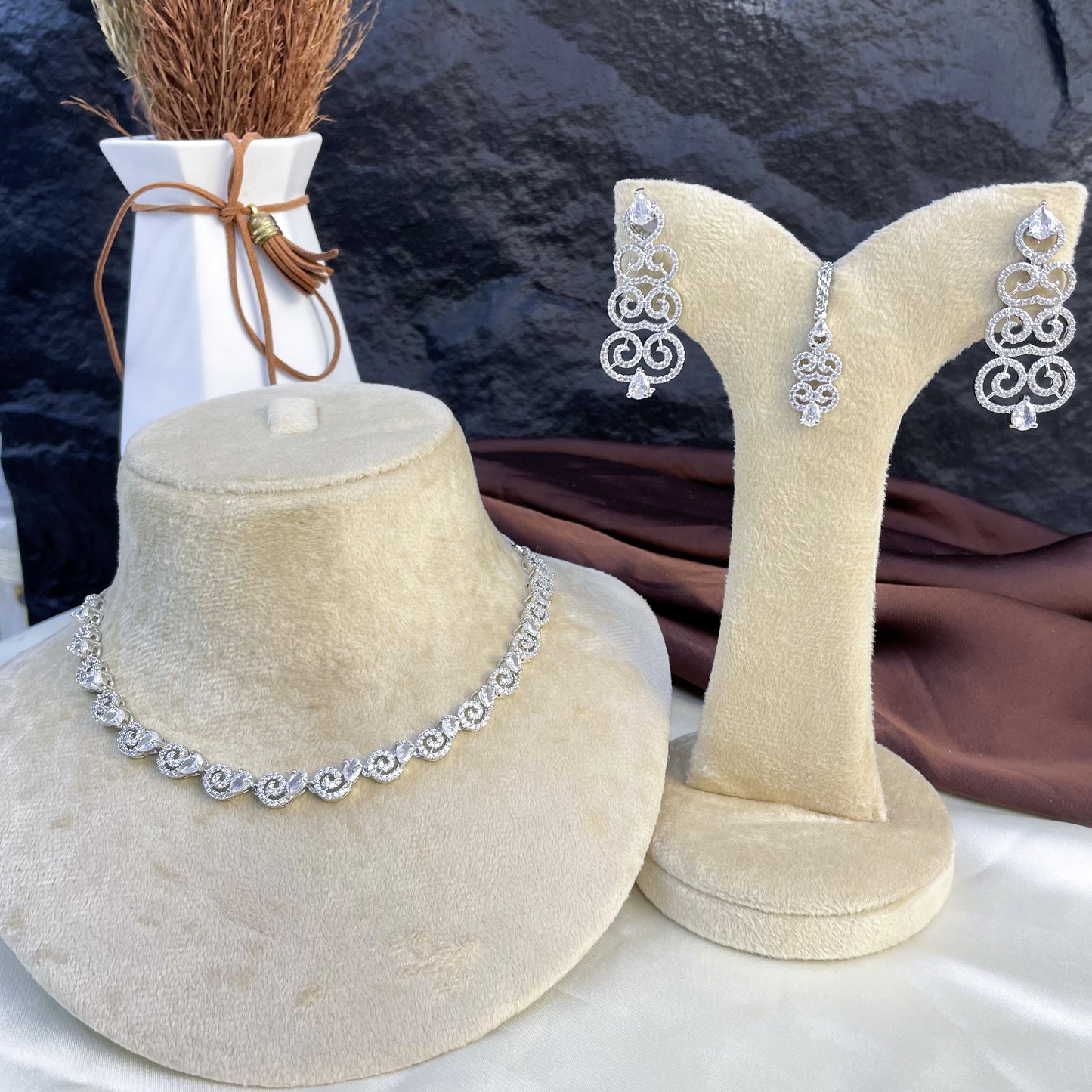 BAROQUE SCROLL NECKLACE SET