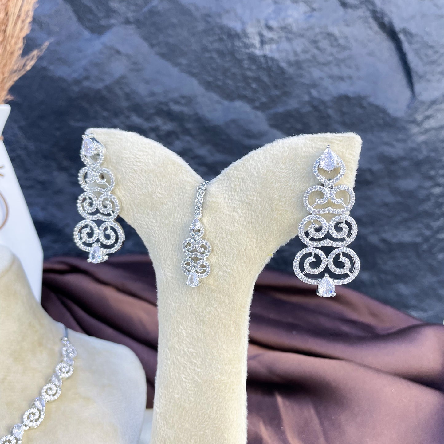 BAROQUE SCROLL NECKLACE SET