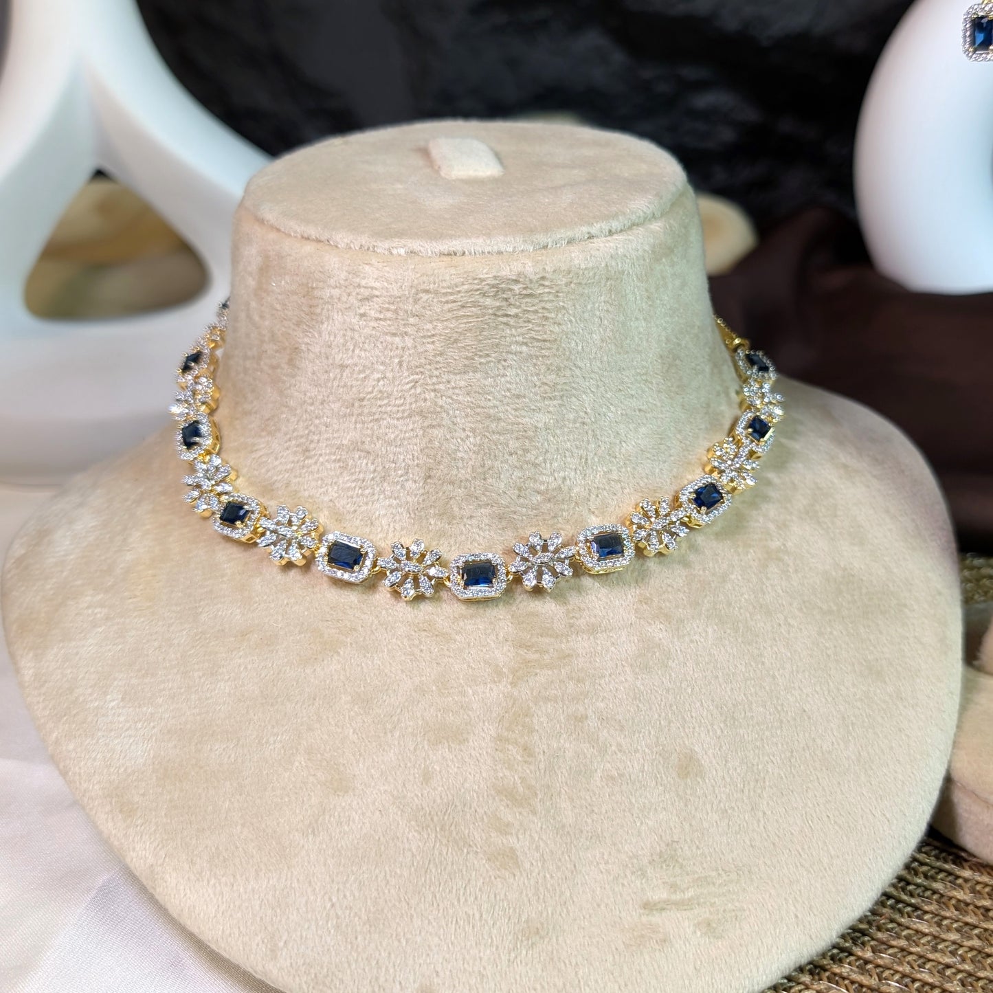 ROYAL CLUSTER NECKLACE SET