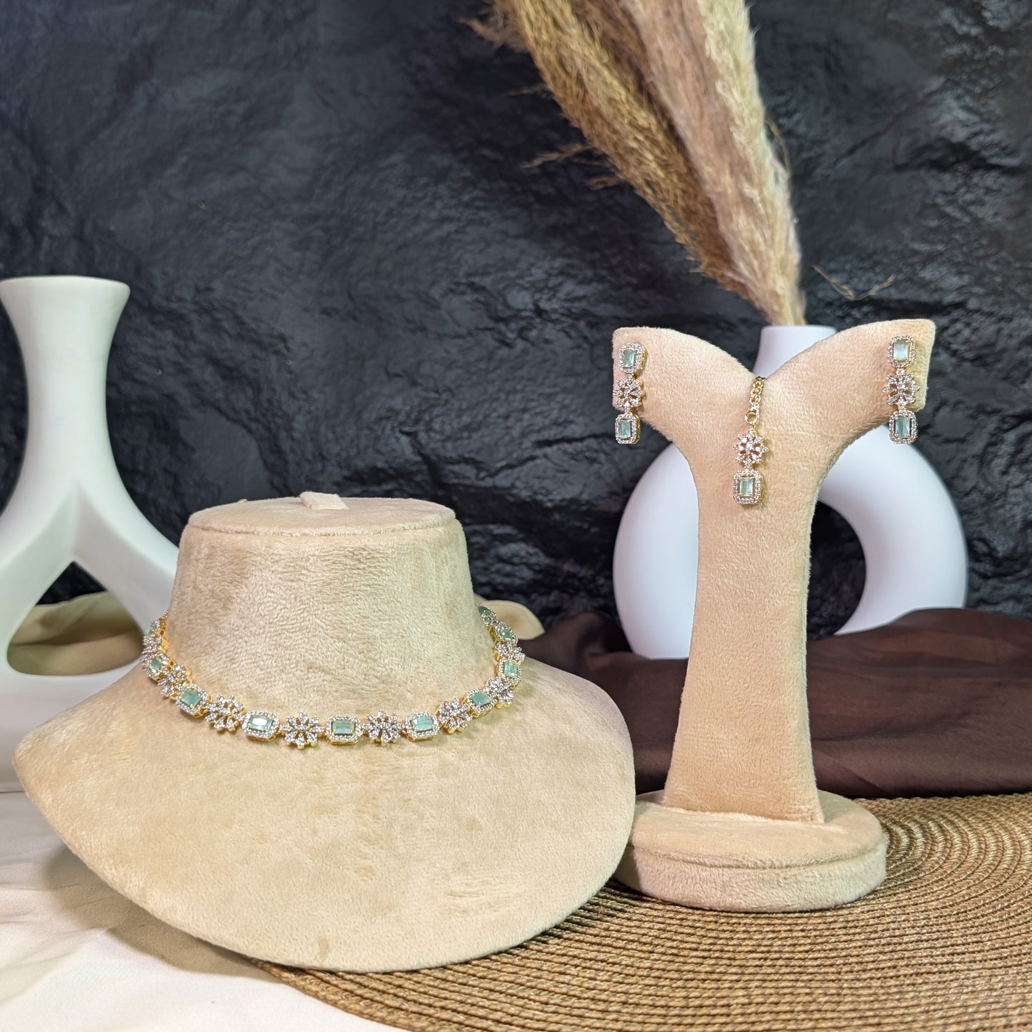 ROYAL CLUSTER NECKLACE SET