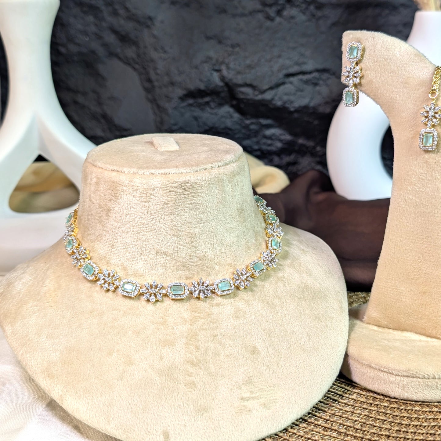 ROYAL CLUSTER NECKLACE SET