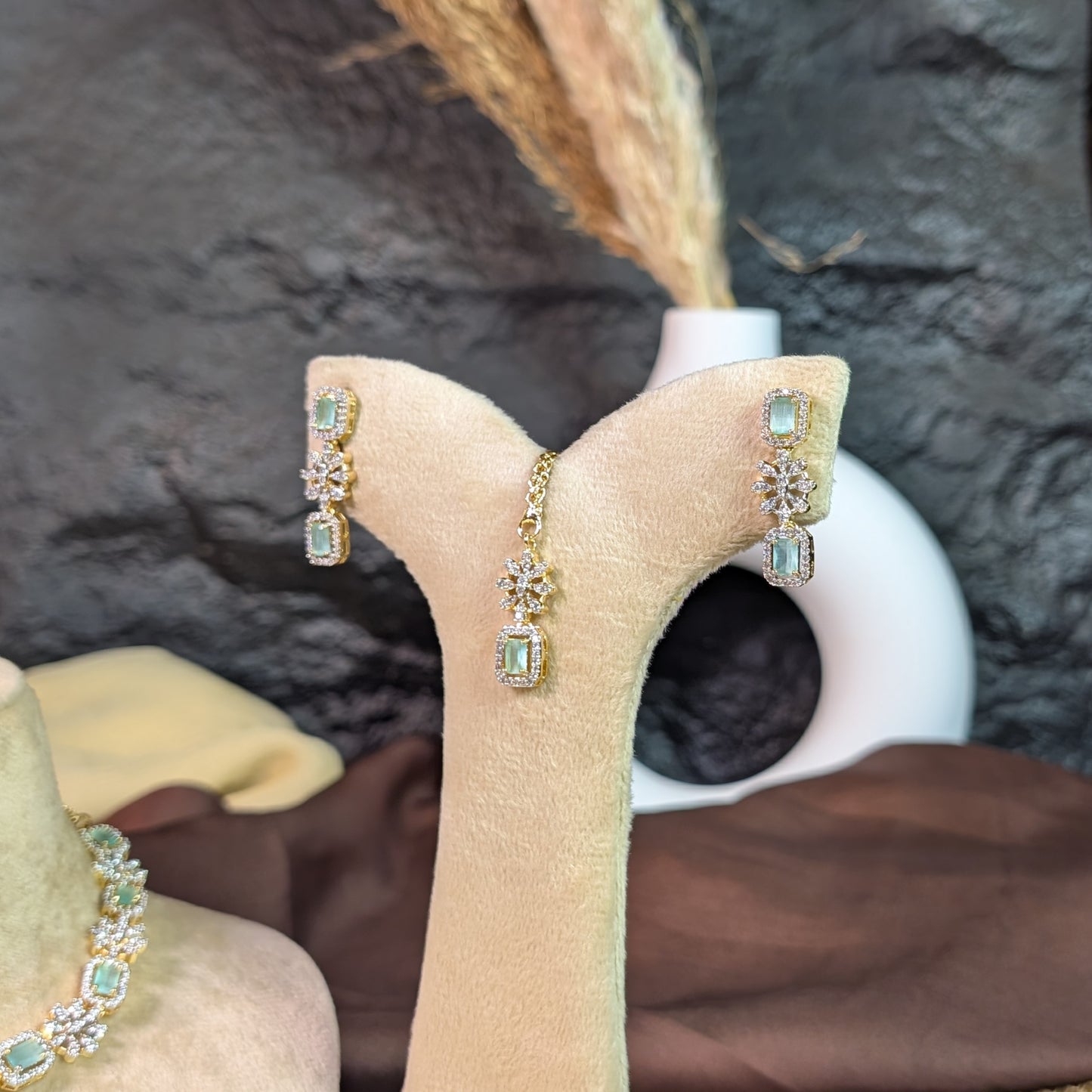 ROYAL CLUSTER NECKLACE SET