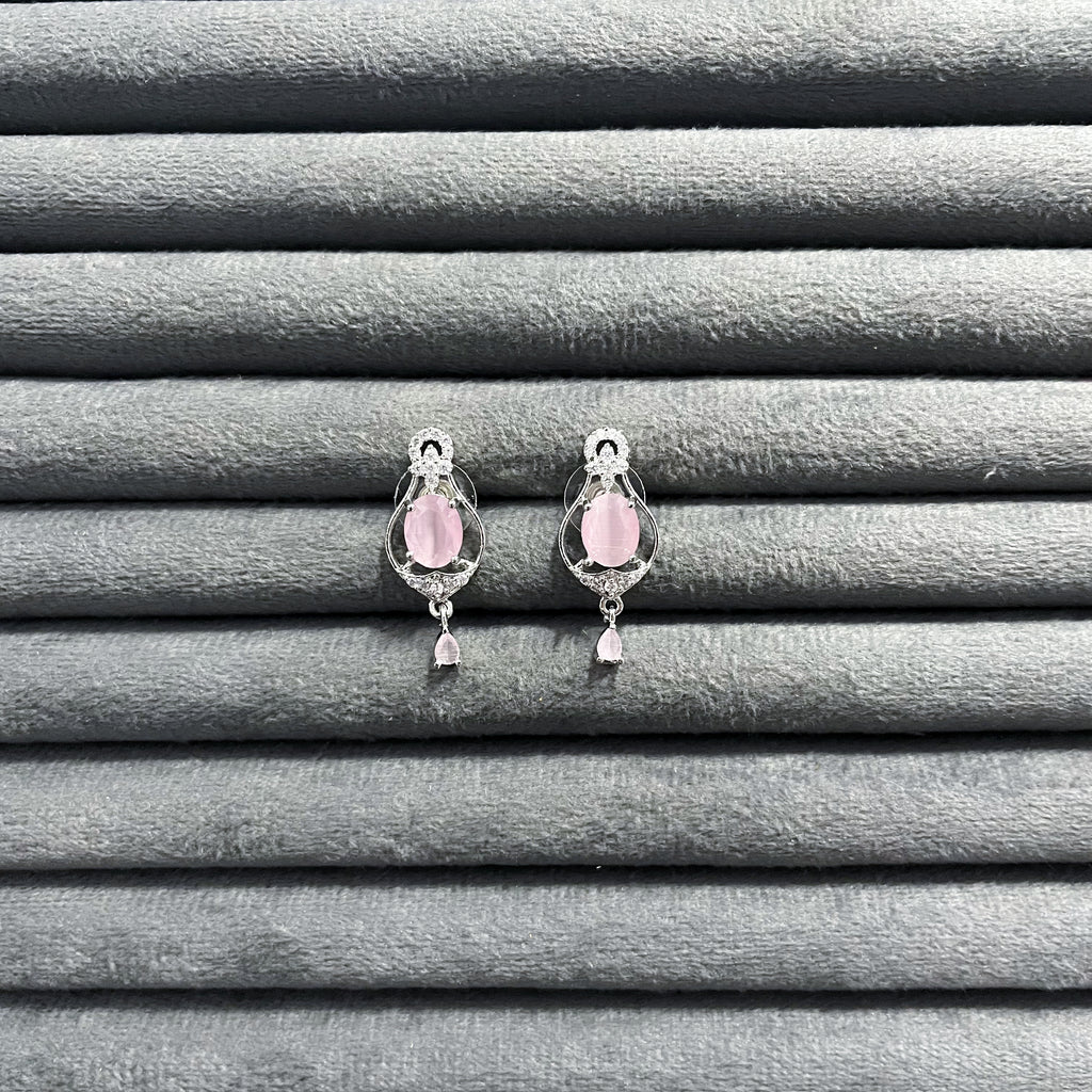 NOVELLA ORNAMENT STUDS