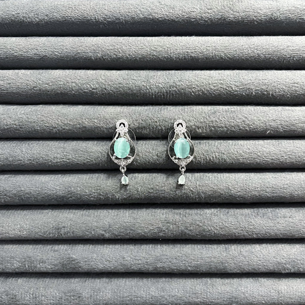 NOVELLA ORNAMENT STUDS