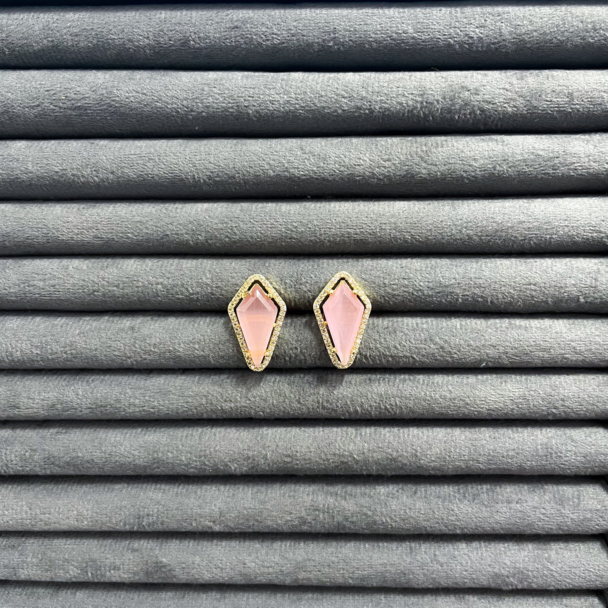 GILDED KITE STUDS