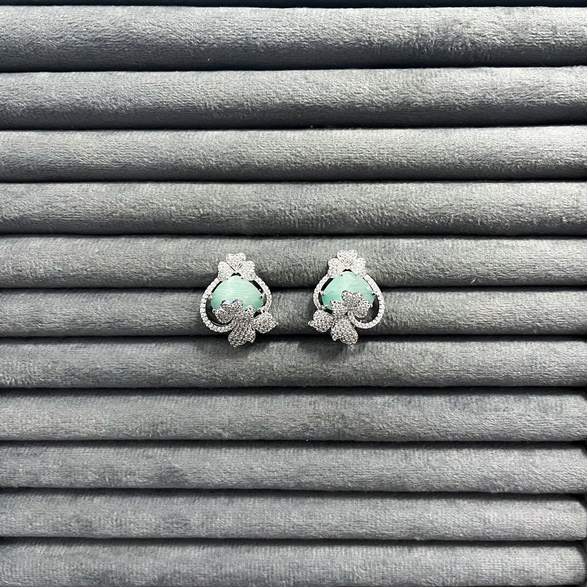 CLOVER FLORA STUDS