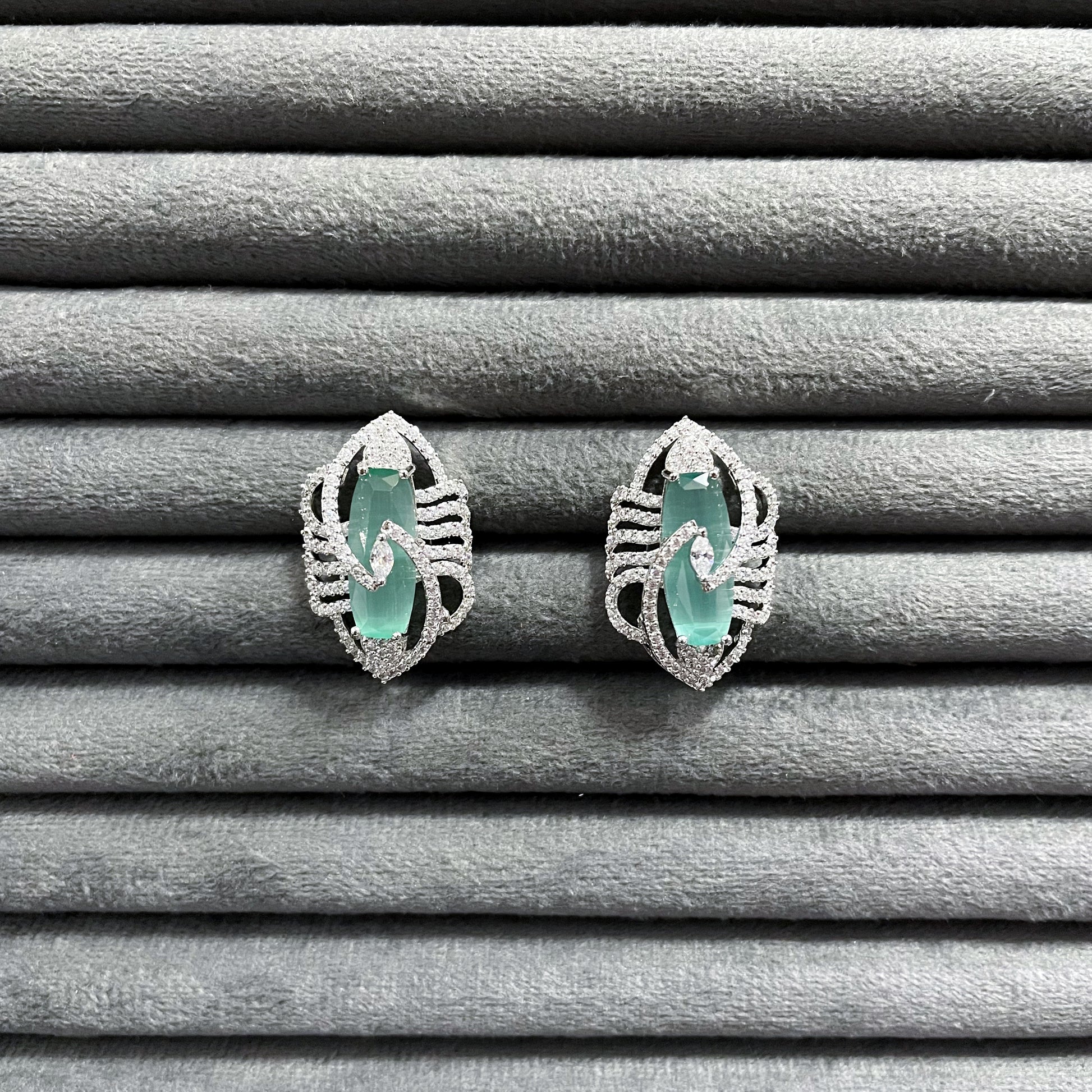 ARCADIAN ORNAMENT STUDS