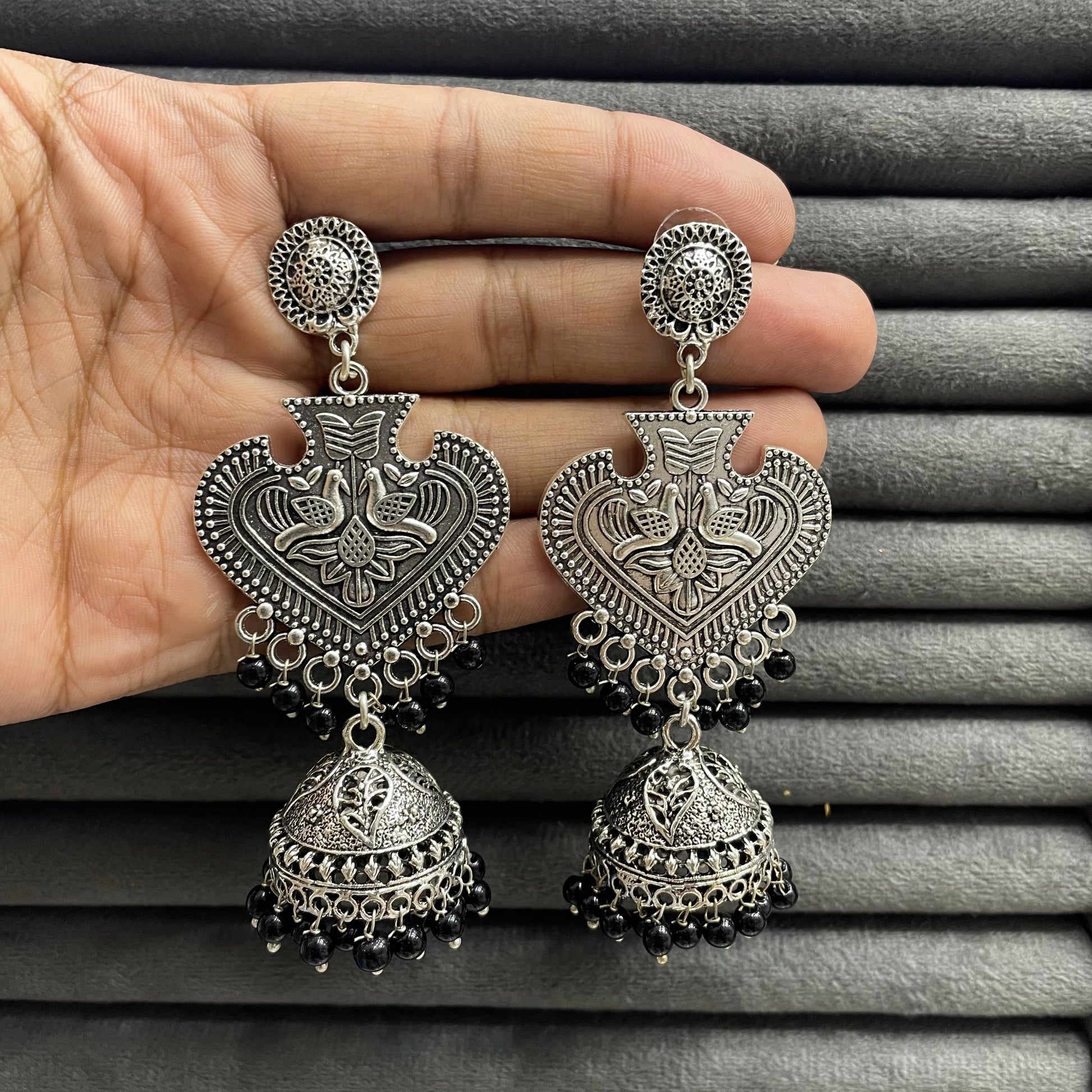REGAL HEARTS EARRINGS