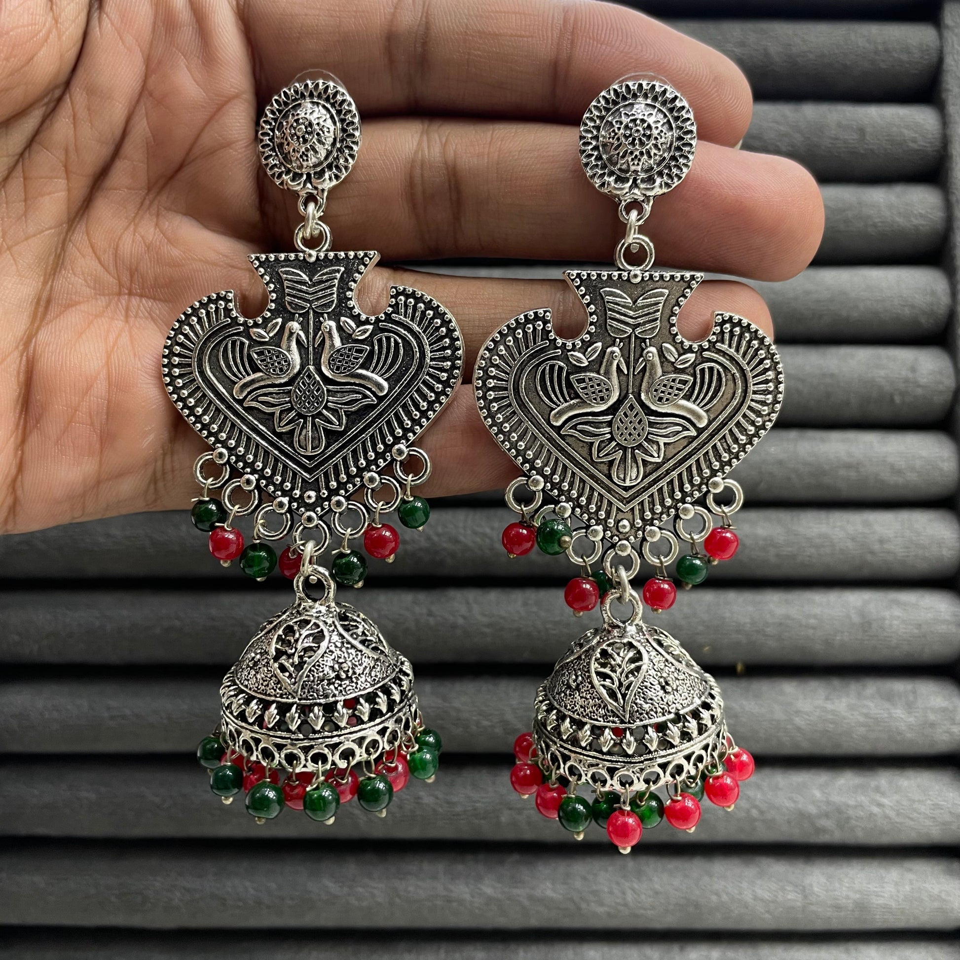 REGAL HEARTS EARRINGS