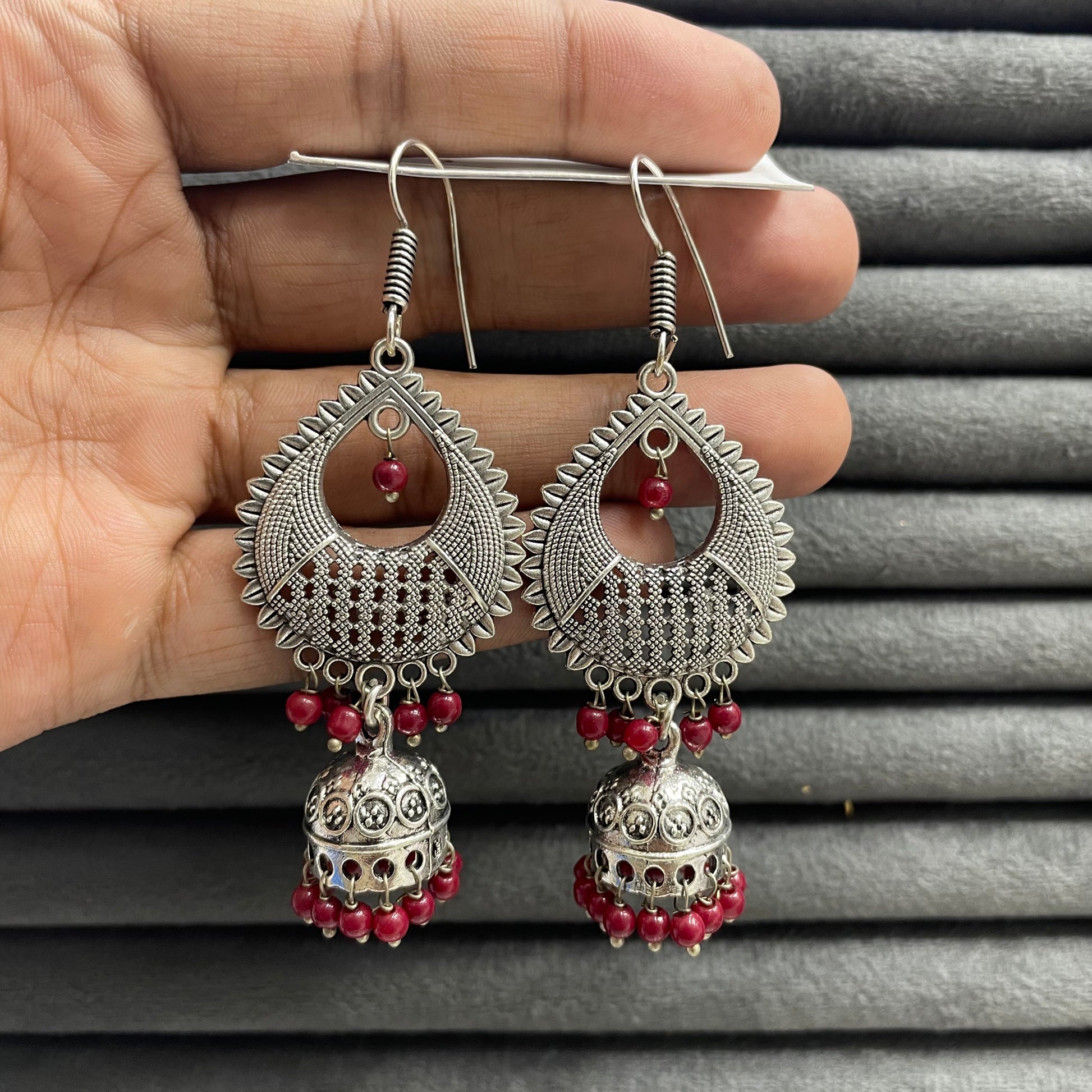 SOVEREIGN TEARDROP EARRINGS