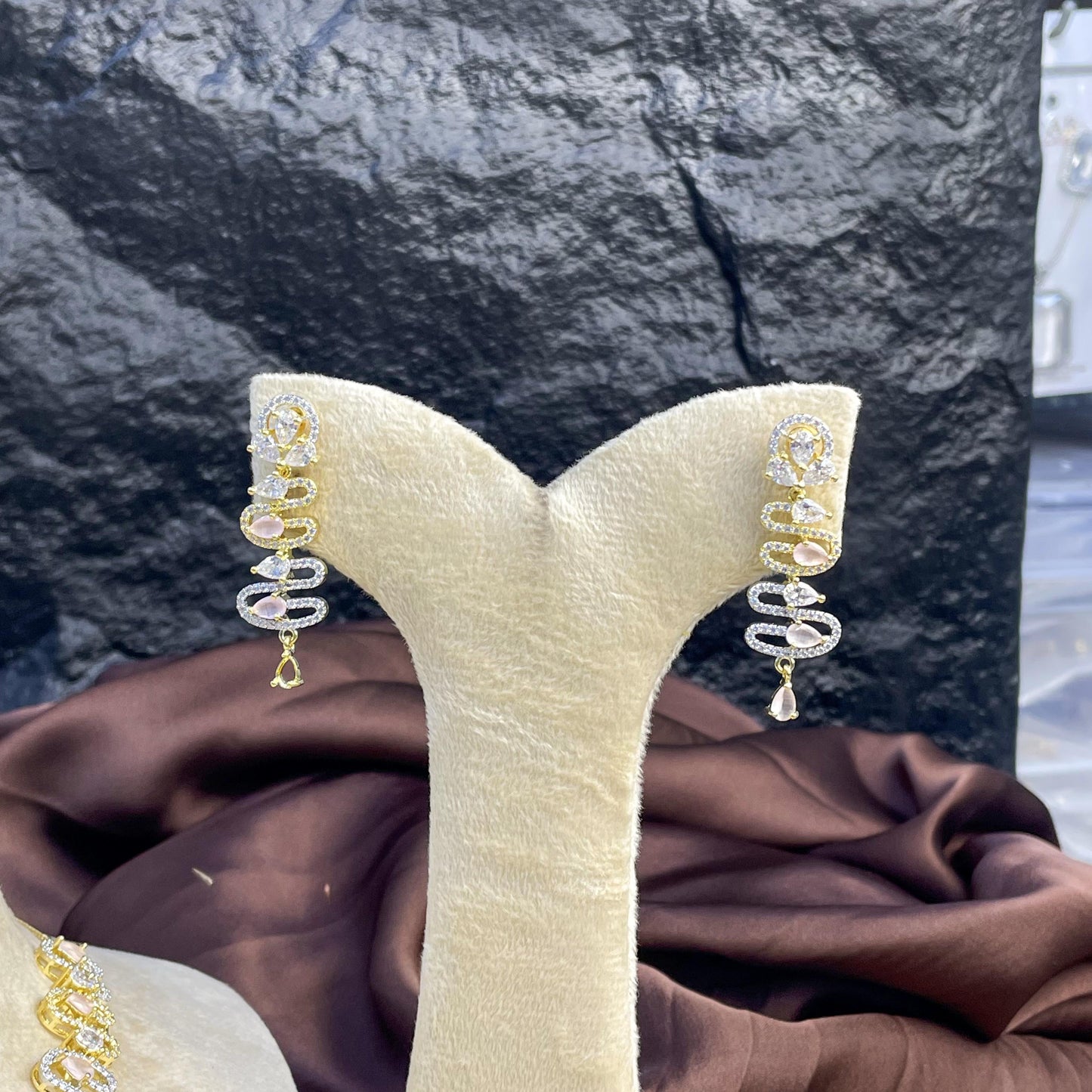 Gilded Wave Zircon NECKLACE SET