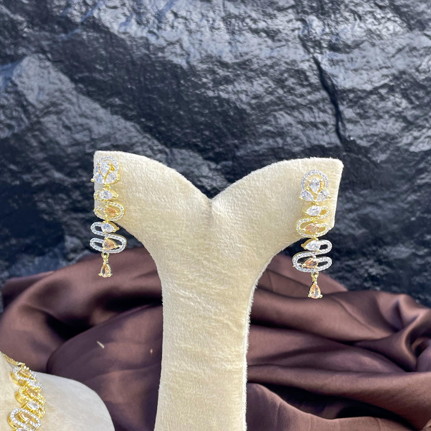 Gilded Wave Zircon NECKLACE SET