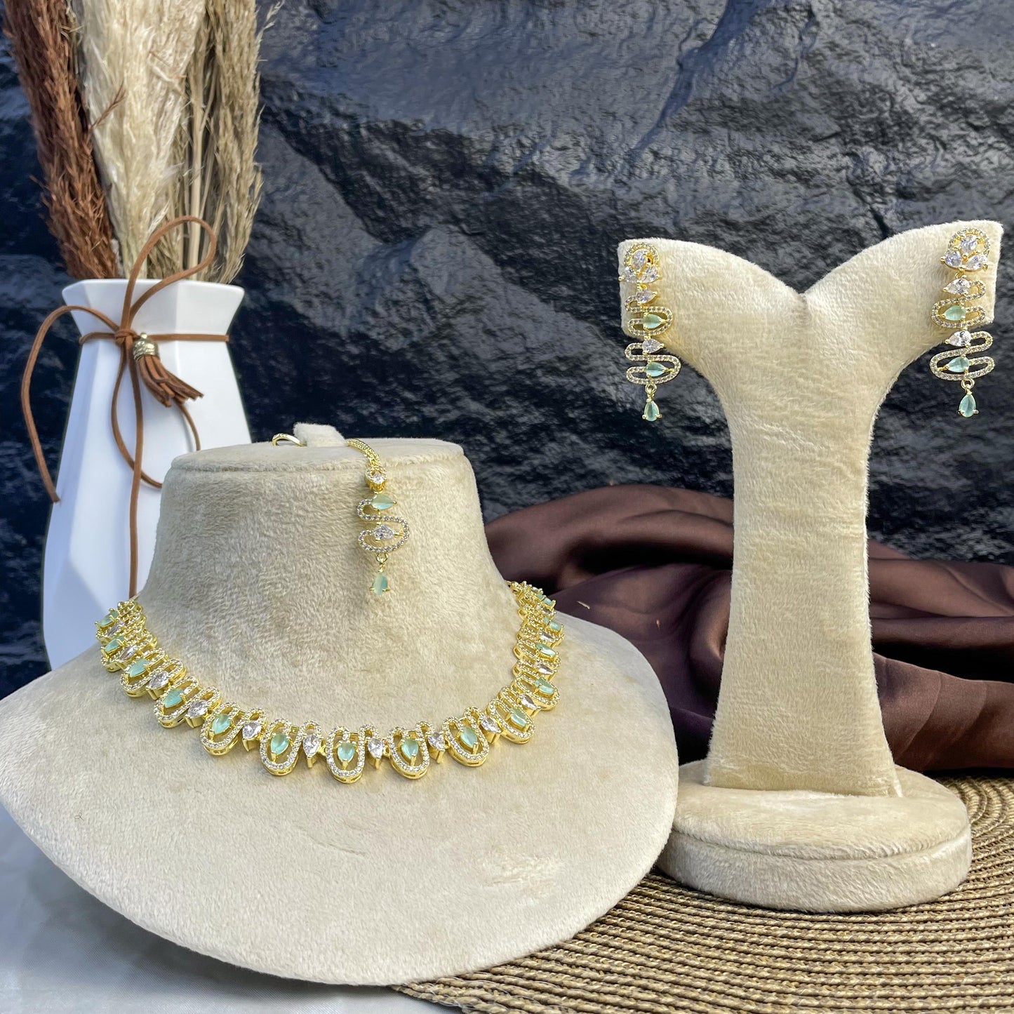 Golden Crest Zircon NECKLACE SET