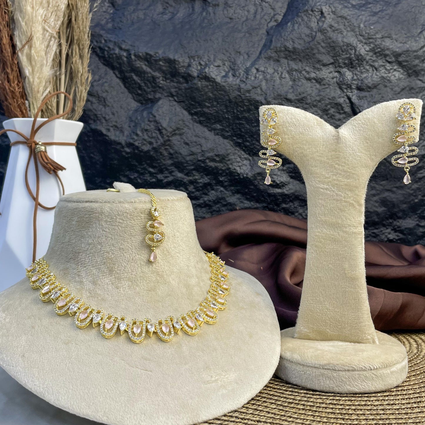 Golden Crest Zircon NECKLACE SET