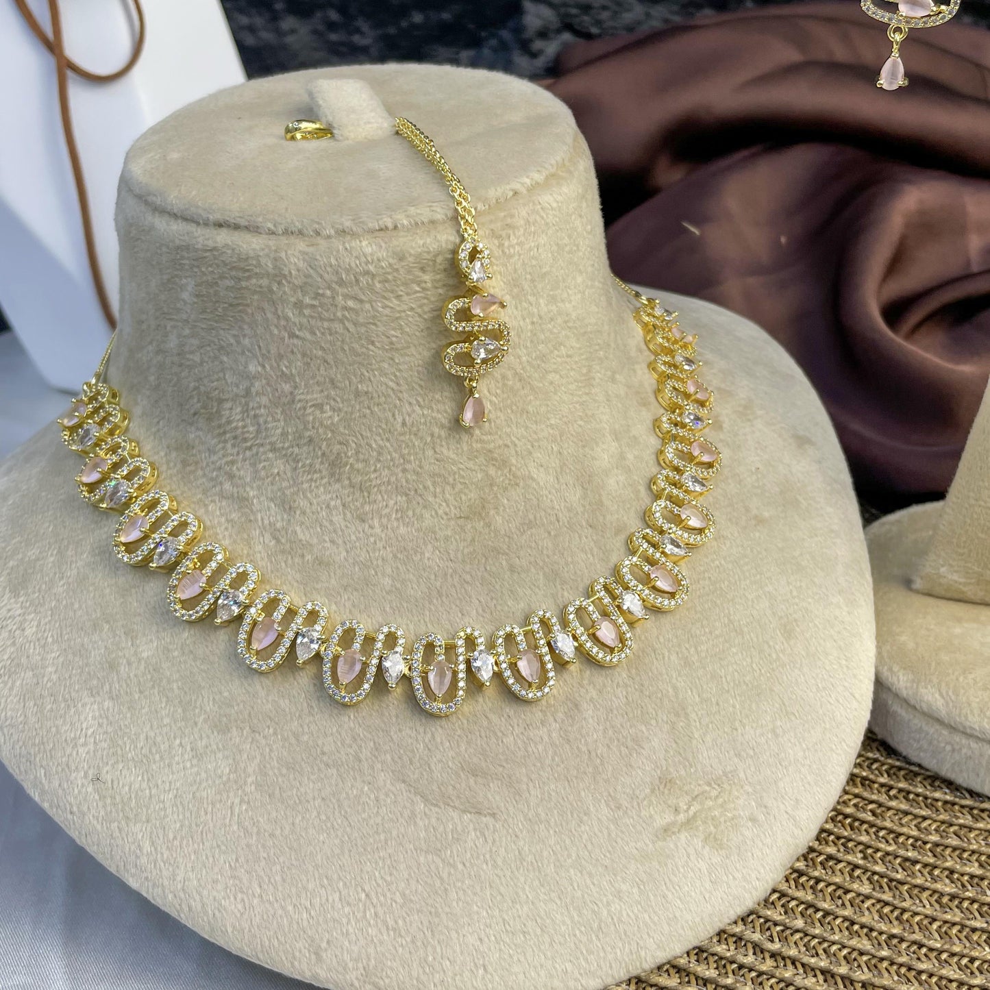 Golden Crest Zircon NECKLACE SET